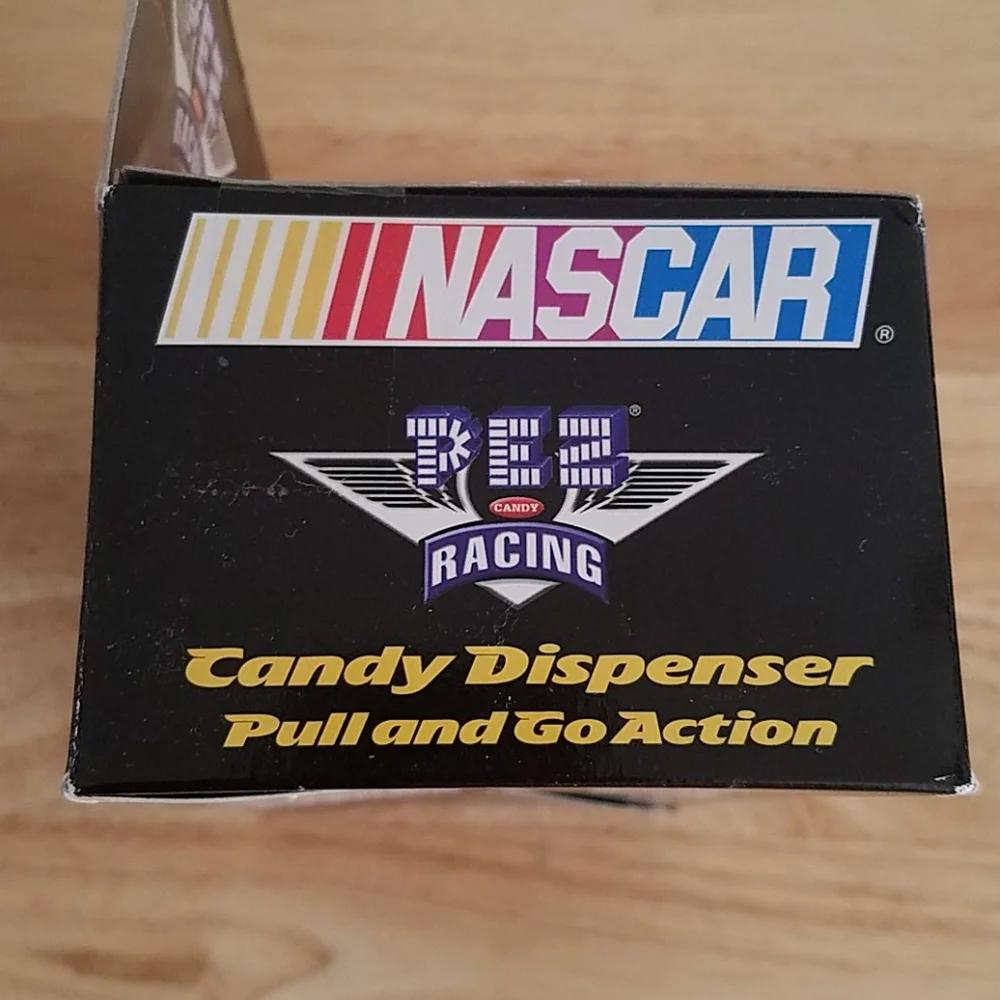 PEZ Nascar Candy‎ Dispenser Pull and Go Action